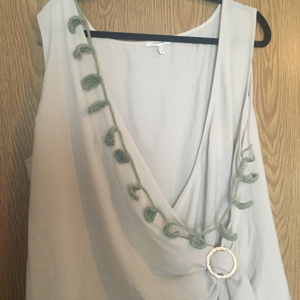 Maurices Size 3 Cream Front Tie Tank Fits Like 2x